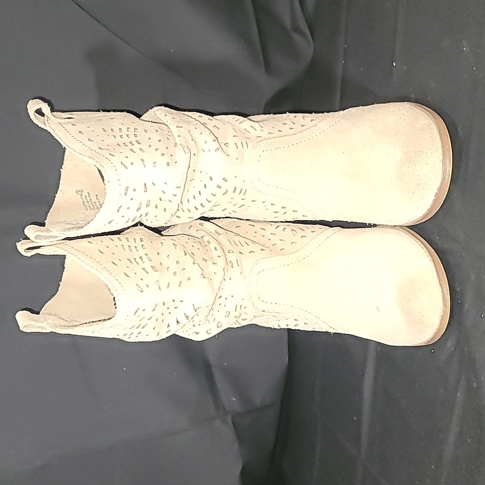 Naughty Monkey Love Lace Boots in Camel Size 9 - Picture 4 of 10